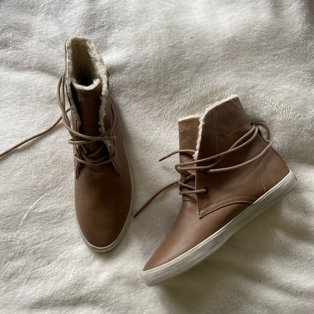 NEW Esprit Brown Leather Boots with Sherpa interior